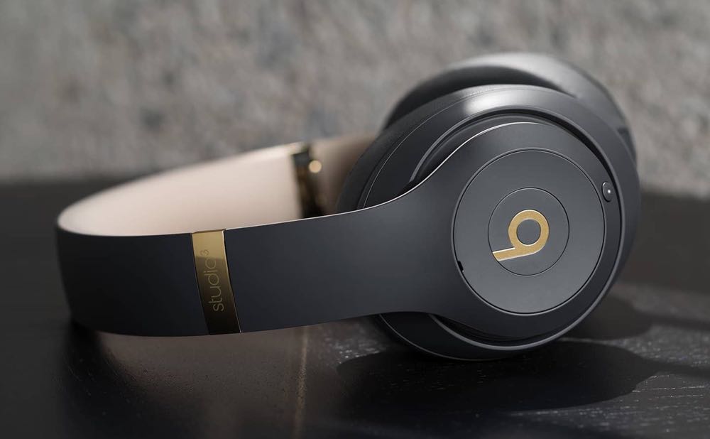 Wireless Headphones: Improved Performance And Features Wireless Headphones: Improved Performance And Features