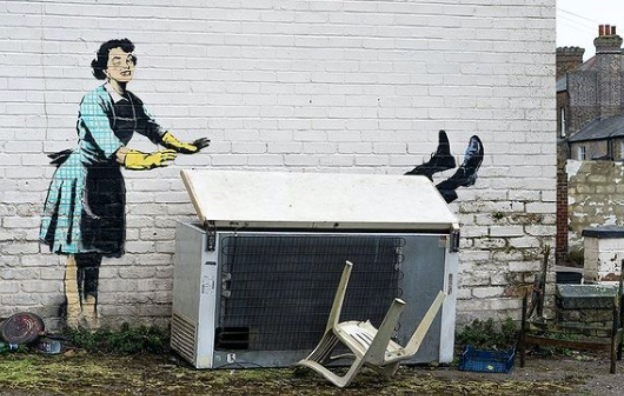 World News: Banksy Artwork Makes Its Dubai Premiere World News: Banksy Artwork Makes Its Dubai Premiere