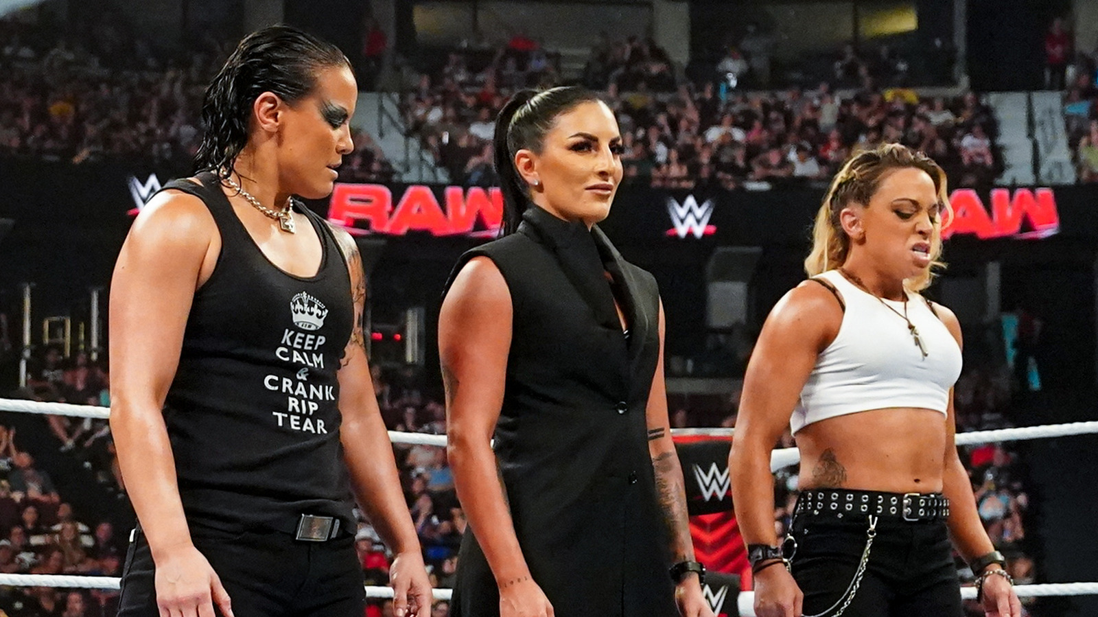 WWE Raw: Zoey Stark Suffers Injury WWE Raw: Zoey Stark Suffers Injury