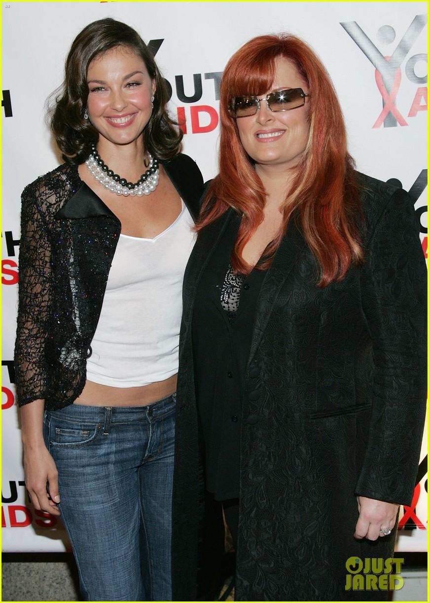 Wynonna And Ashley Judd Open Up: A New Docuseries On Their Family Wynonna And Ashley Judd Open Up: A New Docuseries On Their Family