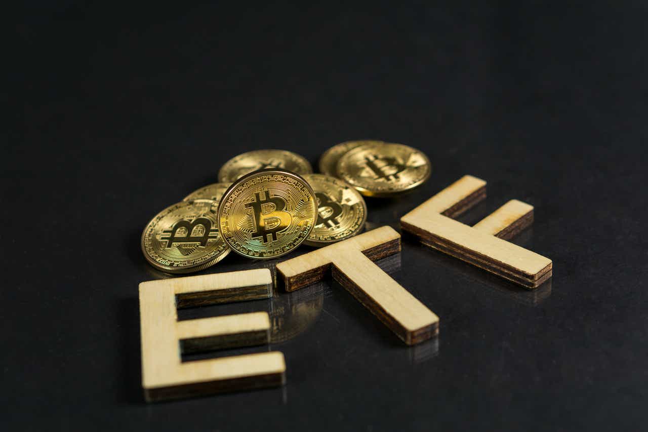 XRP Price Soars: Outperforming Bitcoin After Grayscale ETF Filing News XRP Price Soars: Outperforming Bitcoin After Grayscale ETF Filing News