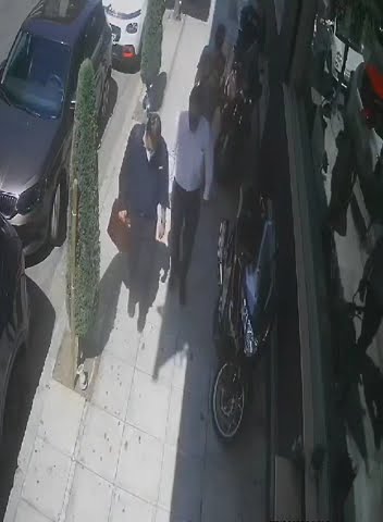 Ζαχαροπλαστείο Στη Νέα Σμύρνη Στόχος Ληστείας - Βίντεο Ζαχαροπλαστείο Στη Νέα Σμύρνη Στόχος Ληστείας - Βίντεο
